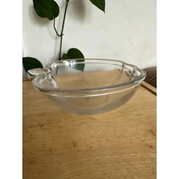 Home Beautiful Apple glass bowl - Picture 7 of 7